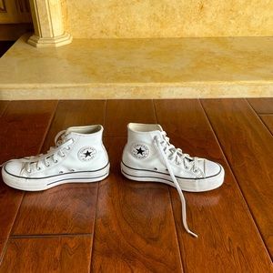 Converse platform white leather hightop size 6.5 women’s